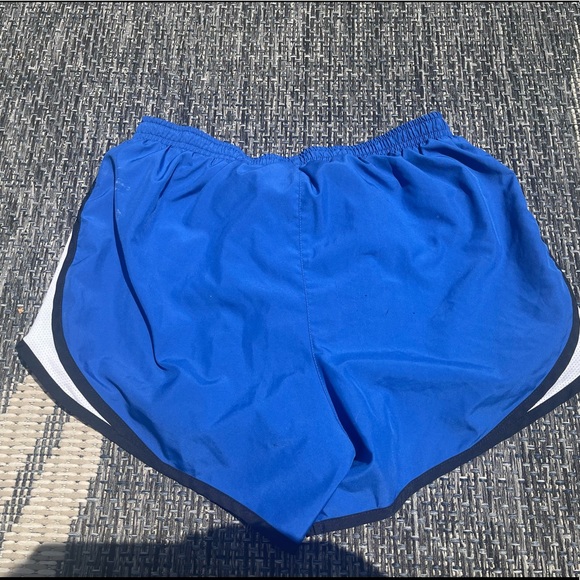 Royal blue Nike shorts - Picture 4 of 5